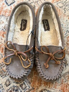 Clarks Taupe Suede Moccasin Slippers with Bow Detail